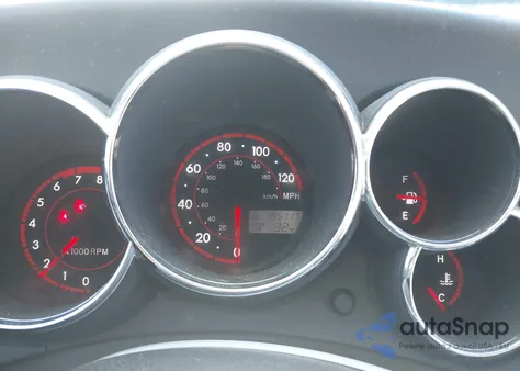 2007 Toyota Matrix z USA, uszkodzony, nr VIN 2T1KR32E07C664646